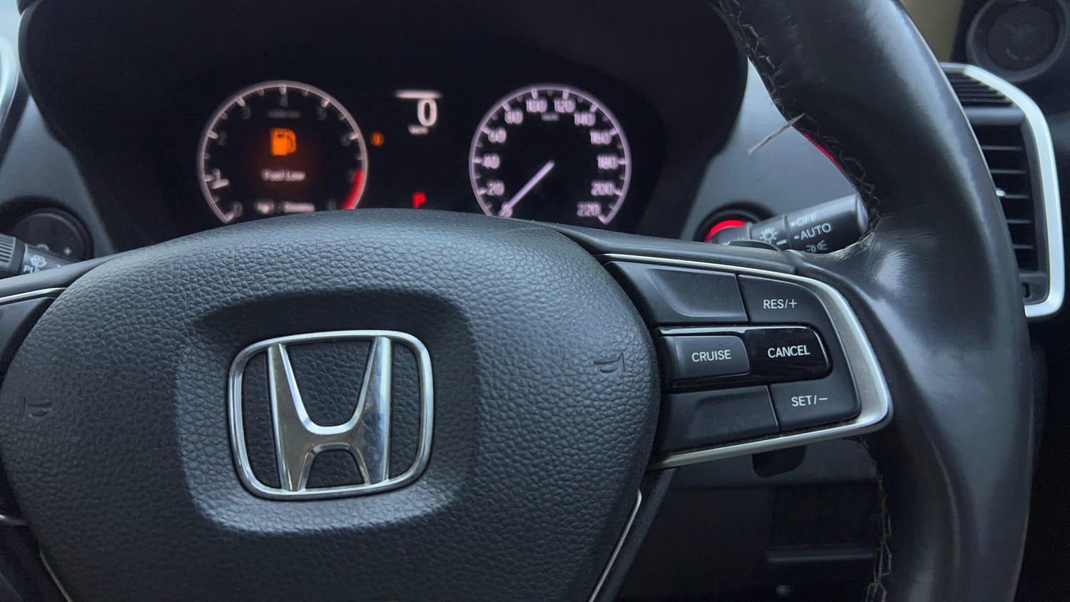 Used 2021 Honda City ZX CVT Petrol Petrol Automatic top_features Cruise control