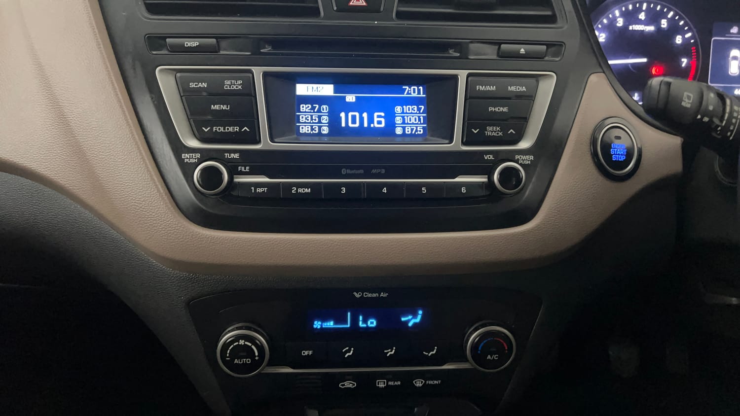 Used 2015 Hyundai Elite i20 Asta 1.2 Petrol Manual interior MUSIC SYSTEM & AC CONTROL VIEW