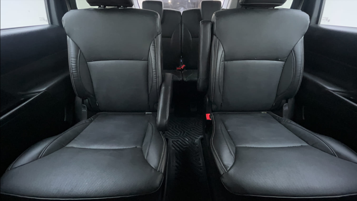 Used 2022 Maruti Suzuki XL6 Alpha MT Petrol Petrol Manual interior REAR SEAT CONDITION VIEW