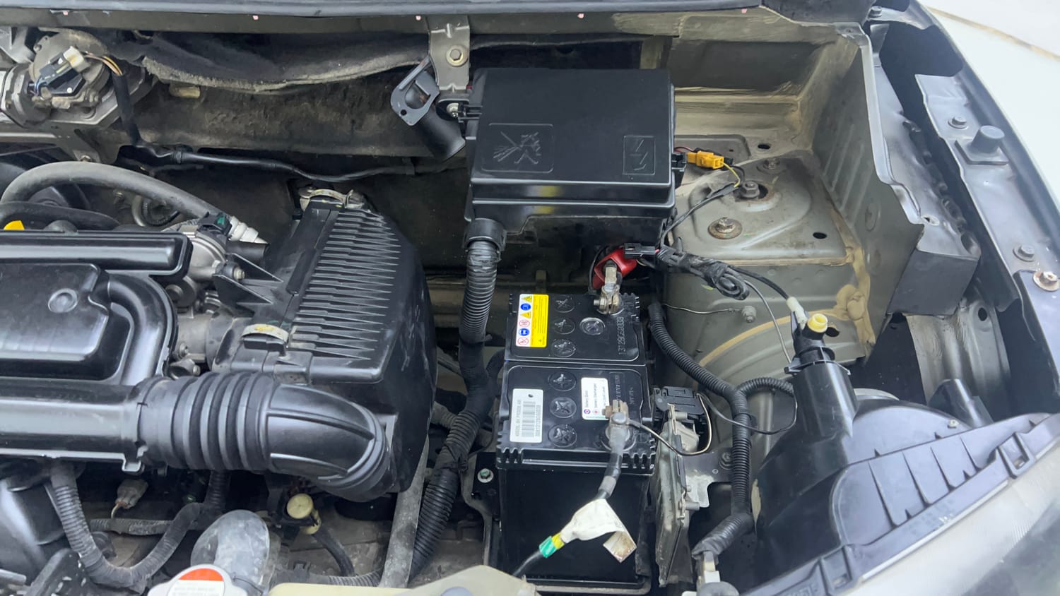 Used 2017 Renault Kwid RXL Petrol Manual engine ENGINE LEFT SIDE VIEW