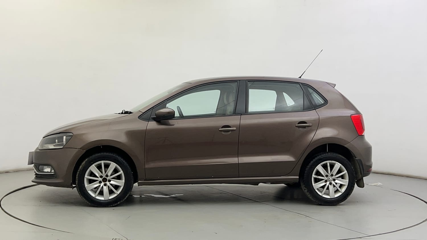 Used 2016 Volkswagen Polo Highline1.5L (D) Diesel Manual exterior LEFT SIDE VIEW