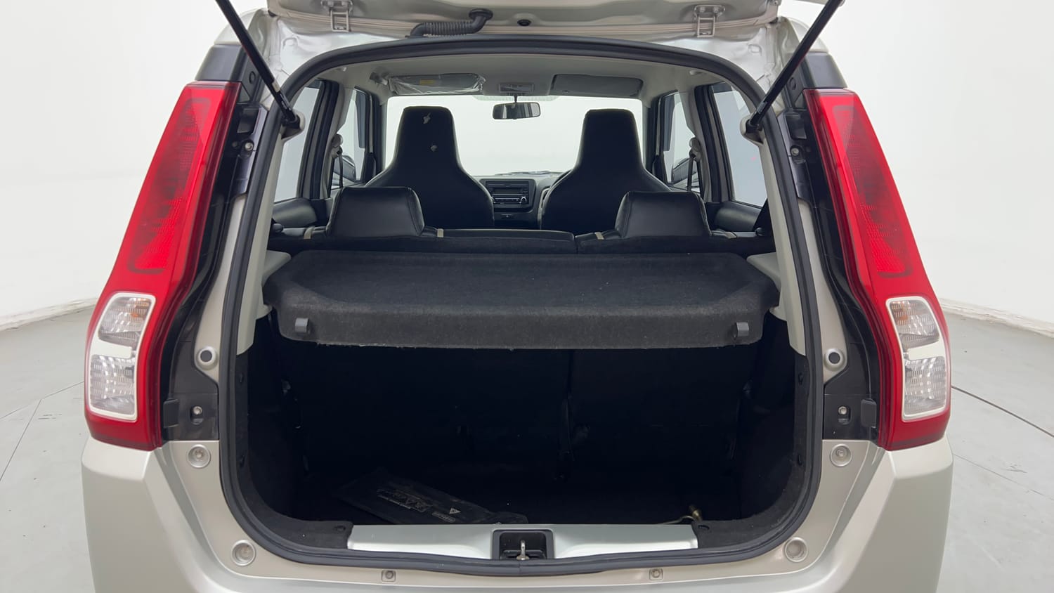 Used 2022 Maruti Suzuki Wagon R 1.0 VXi (O) 1.0 Petrol Manual interior DICKY INSIDE VIEW