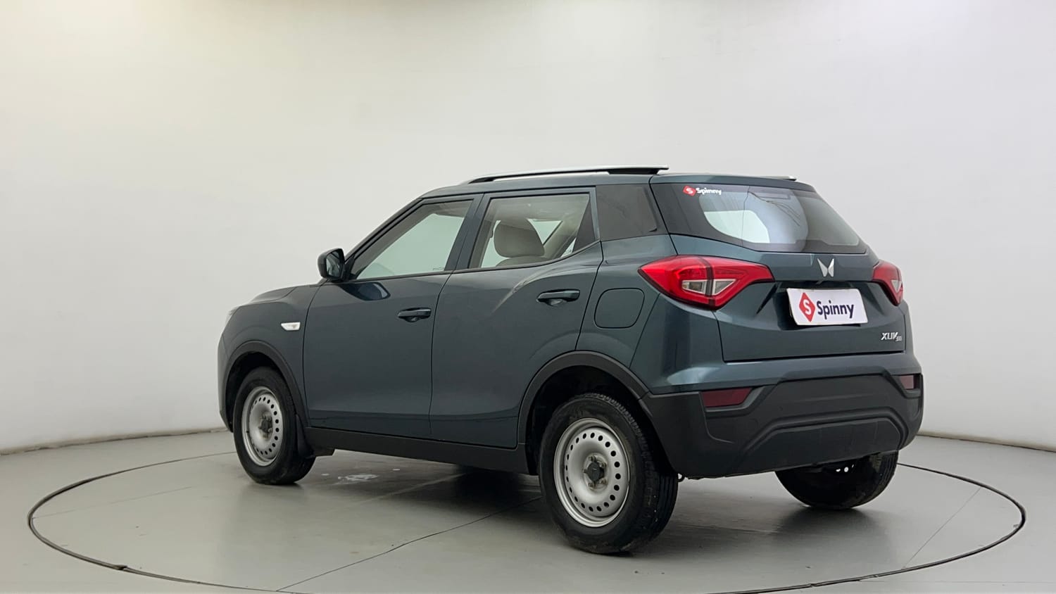 Used 2023 Mahindra XUV 300 W4 1.2 Petrol Petrol Manual exterior LEFT REAR CORNER VIEW