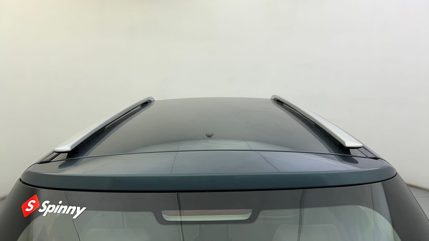 Used 2023 Mahindra XUV 300 W4 1.2 Petrol Petrol Manual exterior EXTERIOR ROOF VIEW