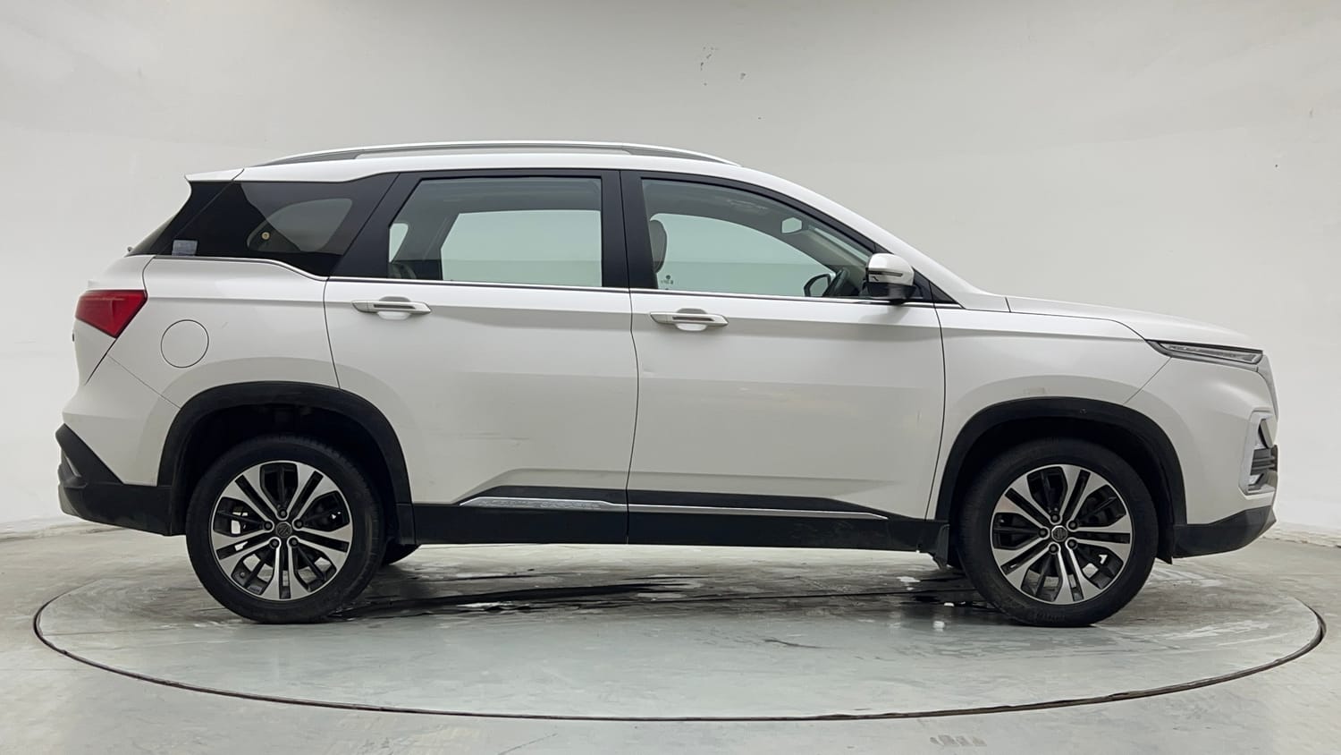 Used 2022 MG Motors Hector Sharp 1.5 Petrol Turbo Hybrid MT Hybrid Manual exterior RIGHT SIDE VIEW