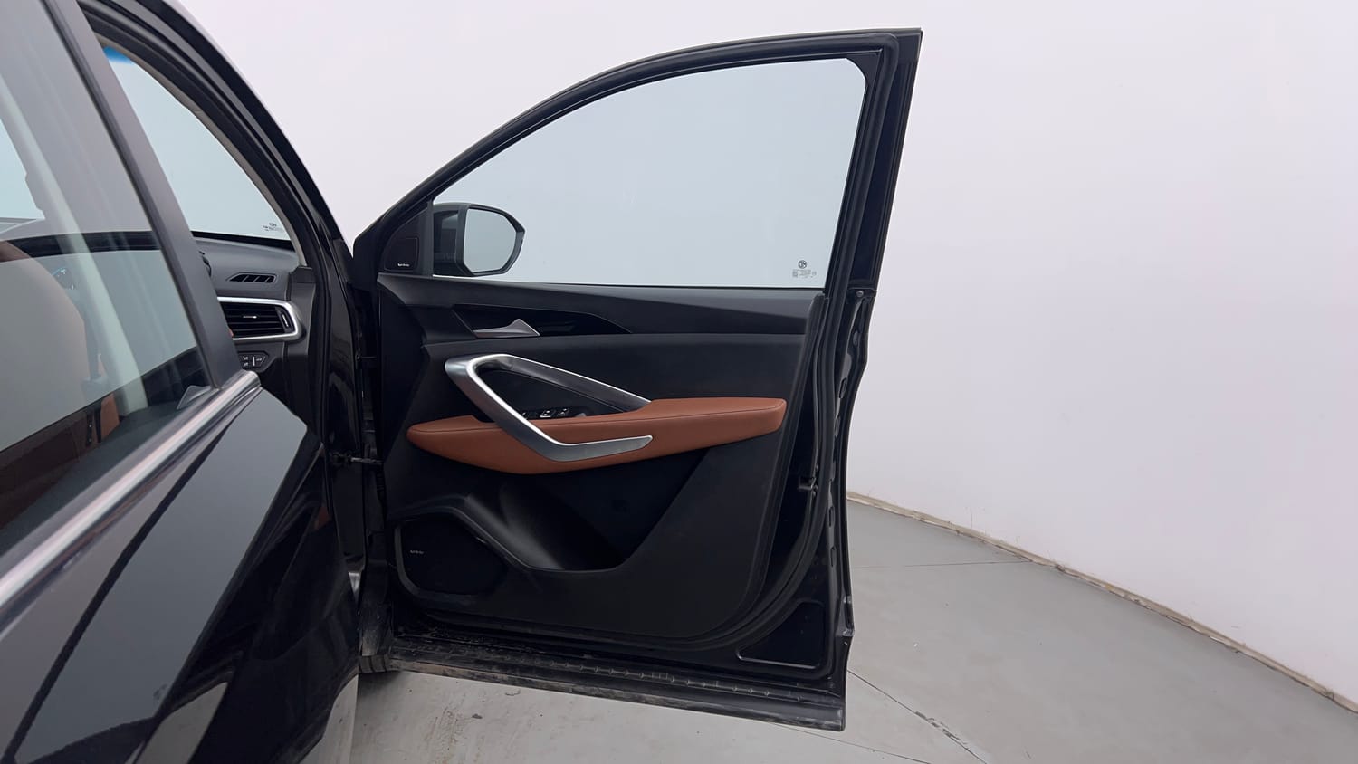 Used 2022 MG Motors Hector Plus Sharp 1.5 Petrol Turbo CVT 6-STR Petrol Automatic interior RIGHT FRONT DOOR OPEN VIEW