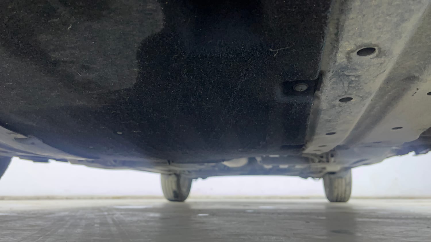 Used 2022 Maruti Suzuki Swift ZXi Petrol Manual extra FRONT LEFT UNDERBODY VIEW