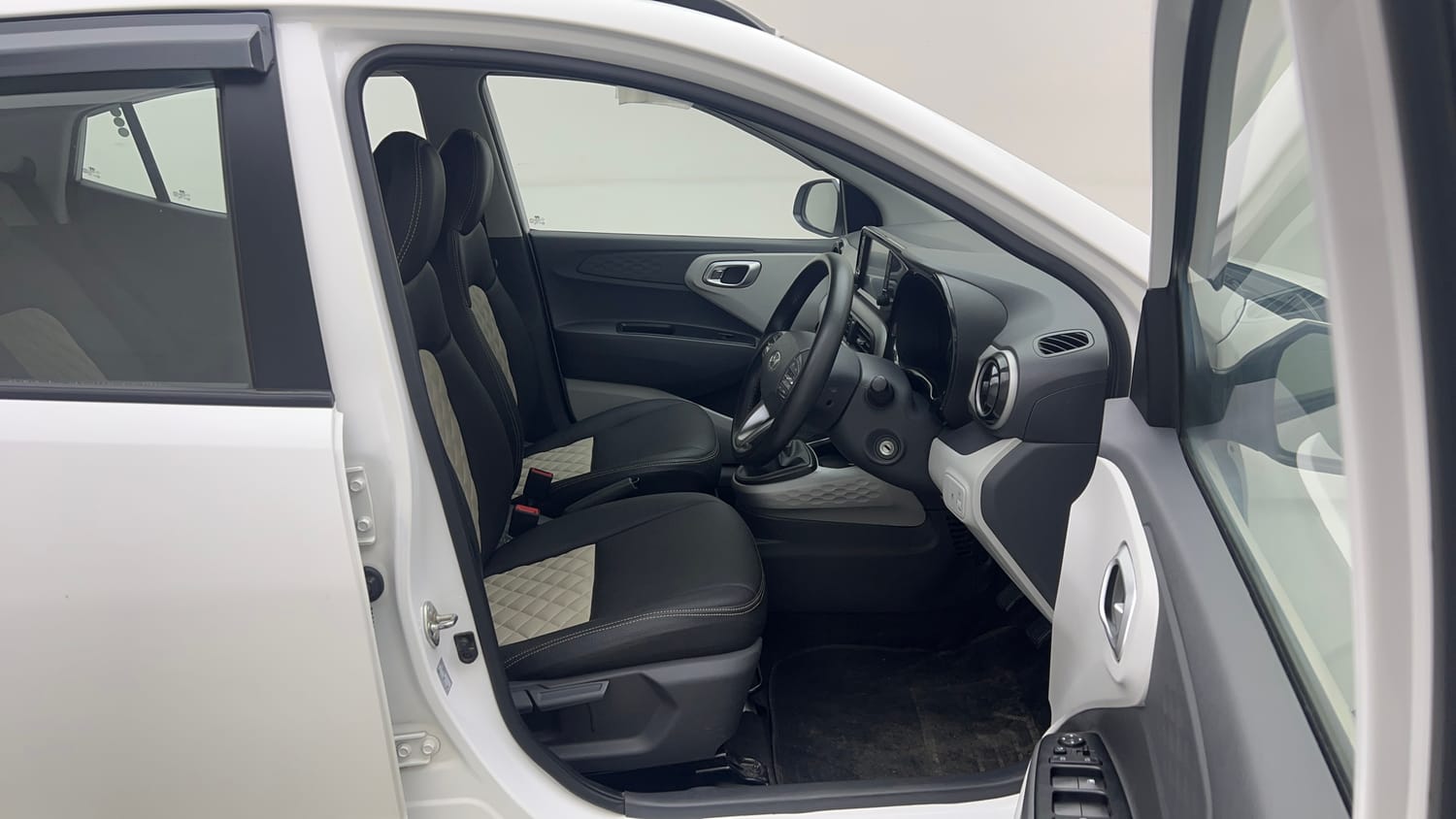 Used 2023 Hyundai Grand i10 Nios Sportz 1.2 Kappa VTVT Petrol Manual interior RIGHT SIDE FRONT DOOR CABIN VIEW