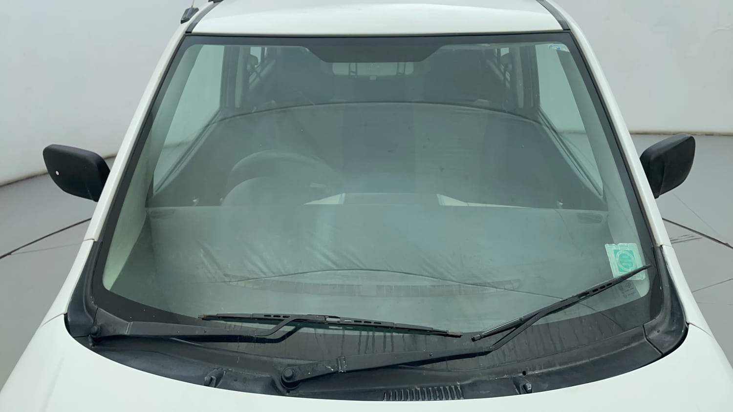 Used 2013 Maruti Suzuki Wagon R LXI Petrol Manual exterior FRONT WINDSHIELD VIEW
