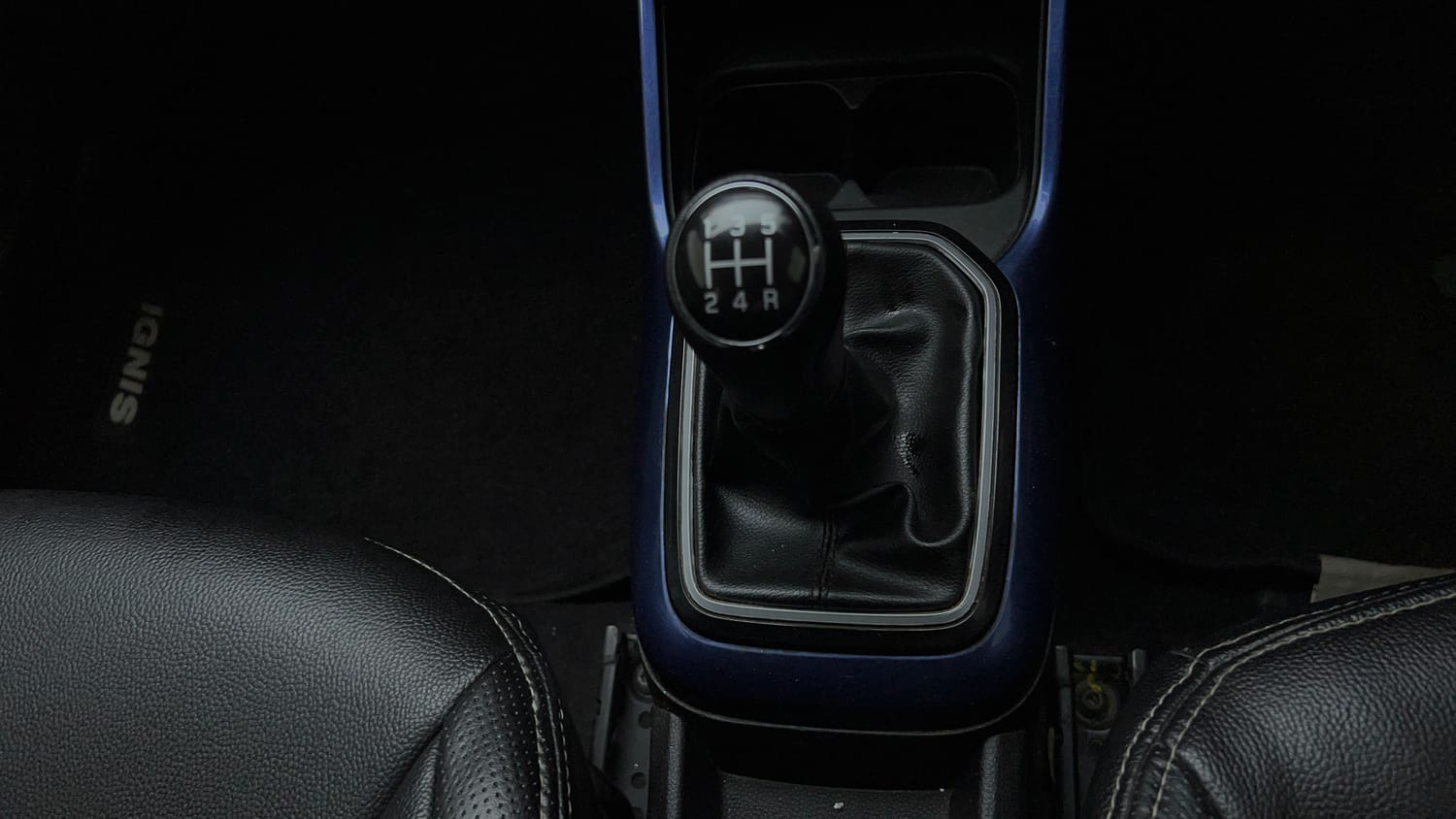 Used 2020 Maruti Suzuki Ignis Zeta 1.2 MT Petrol Manual interior GEAR  KNOB VIEW