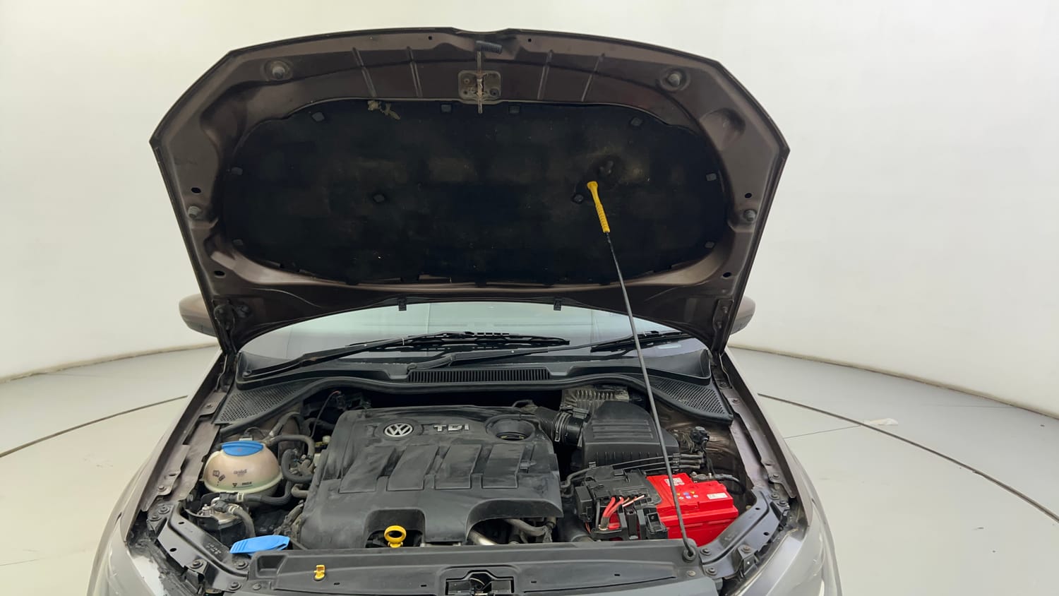 Used 2016 Volkswagen Polo Highline1.5L (D) Diesel Manual engine ENGINE & BONNET OPEN FRONT VIEW
