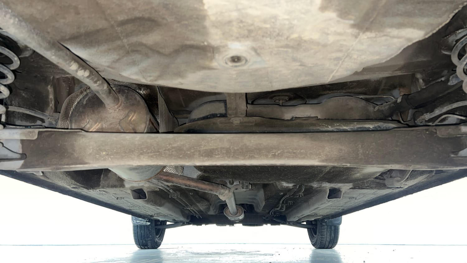 Used 2021 Renault Kwid RXT 1.0 Opt Petrol Manual extra REAR UNDERBODY VIEW (TAKEN FROM REAR)