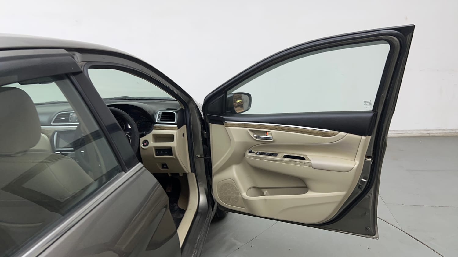 Used 2020 Maruti Suzuki Ciaz Alpha 1.5 AT Petrol Automatic interior RIGHT FRONT DOOR OPEN VIEW