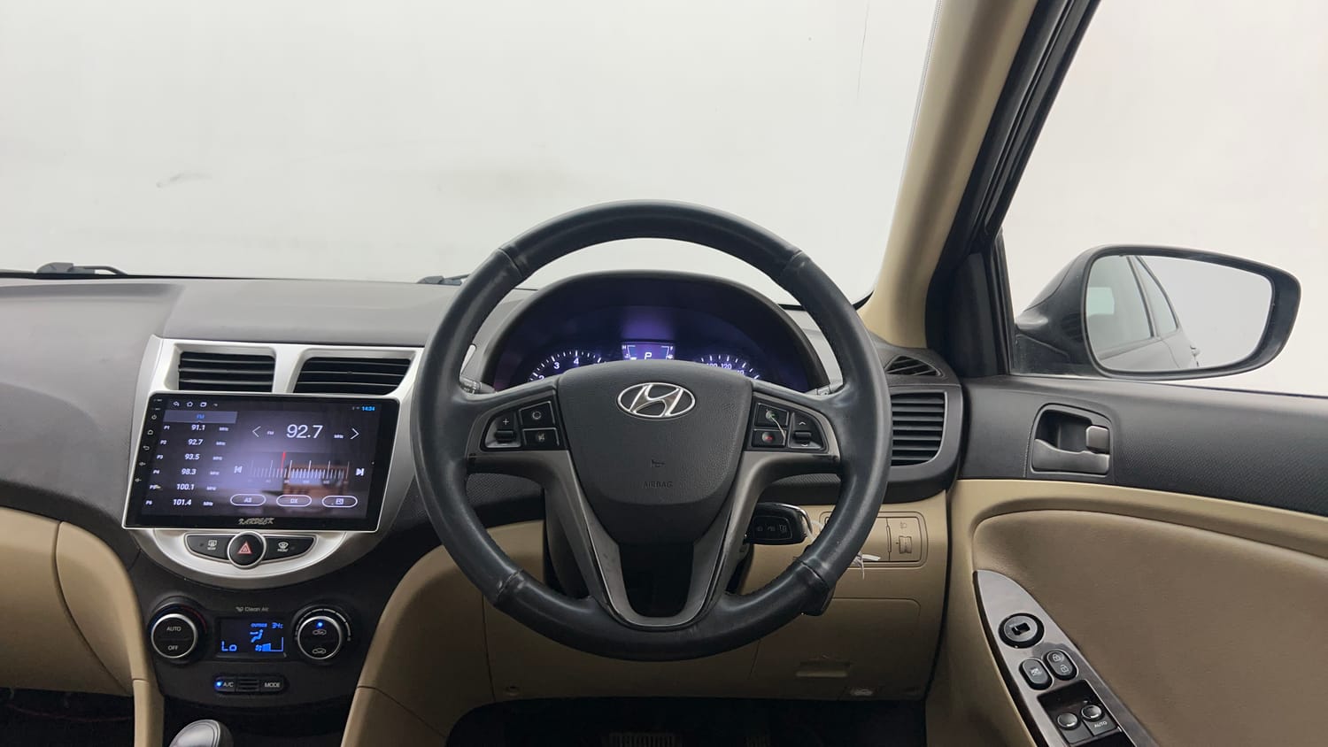 Used 2016 Hyundai Verna 1.6 VTVT S AT Petrol Automatic interior STEERING VIEW