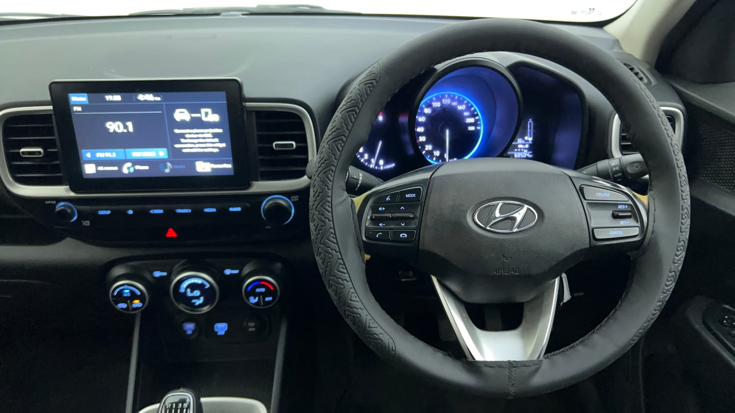 Used 2019 hyundai Venue SX 1.0 Turbo Petrol Petrol Manual interior STEERING VIEW