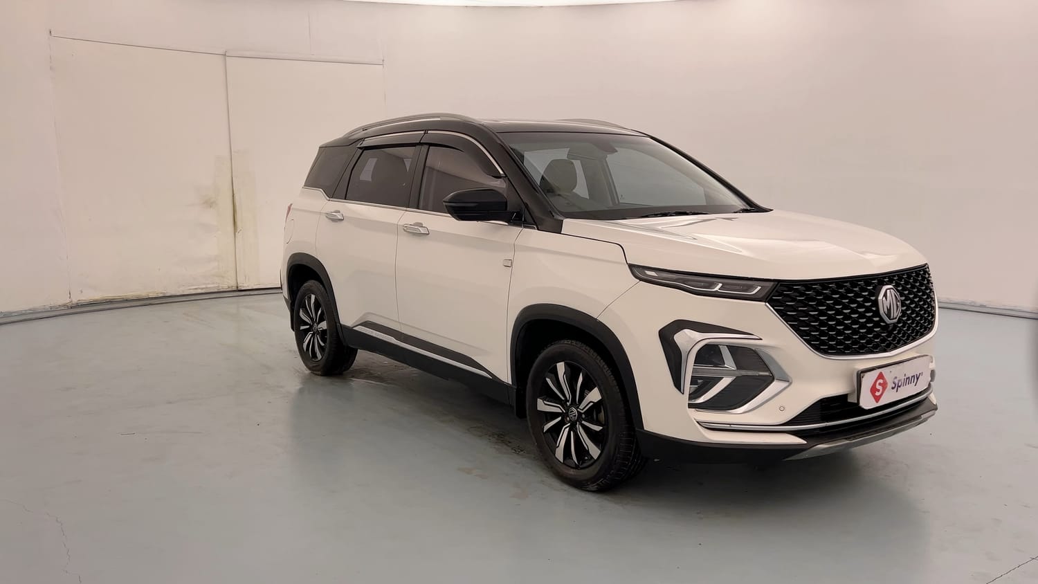 Used 2020 MG Motors Hector Plus Sharp 1.5 DCT Petrol Petrol Automatic exterior RIGHT FRONT CORNER VIEW