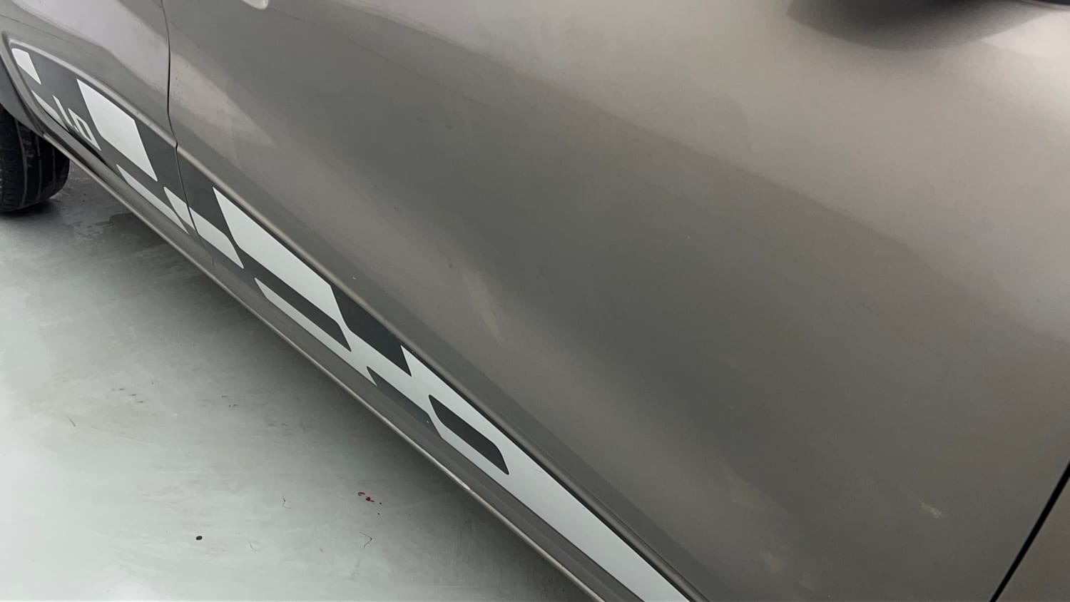 Used 2017 Renault Kwid 1.0 RXL AMT Petrol Automatic dents MINOR DENT