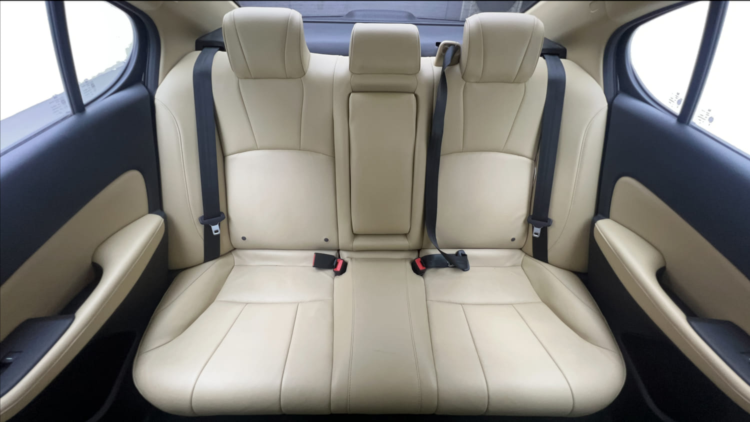 Used 2021 Honda City ZX CVT Petrol Petrol Automatic interior REAR SEAT CONDITION VIEW