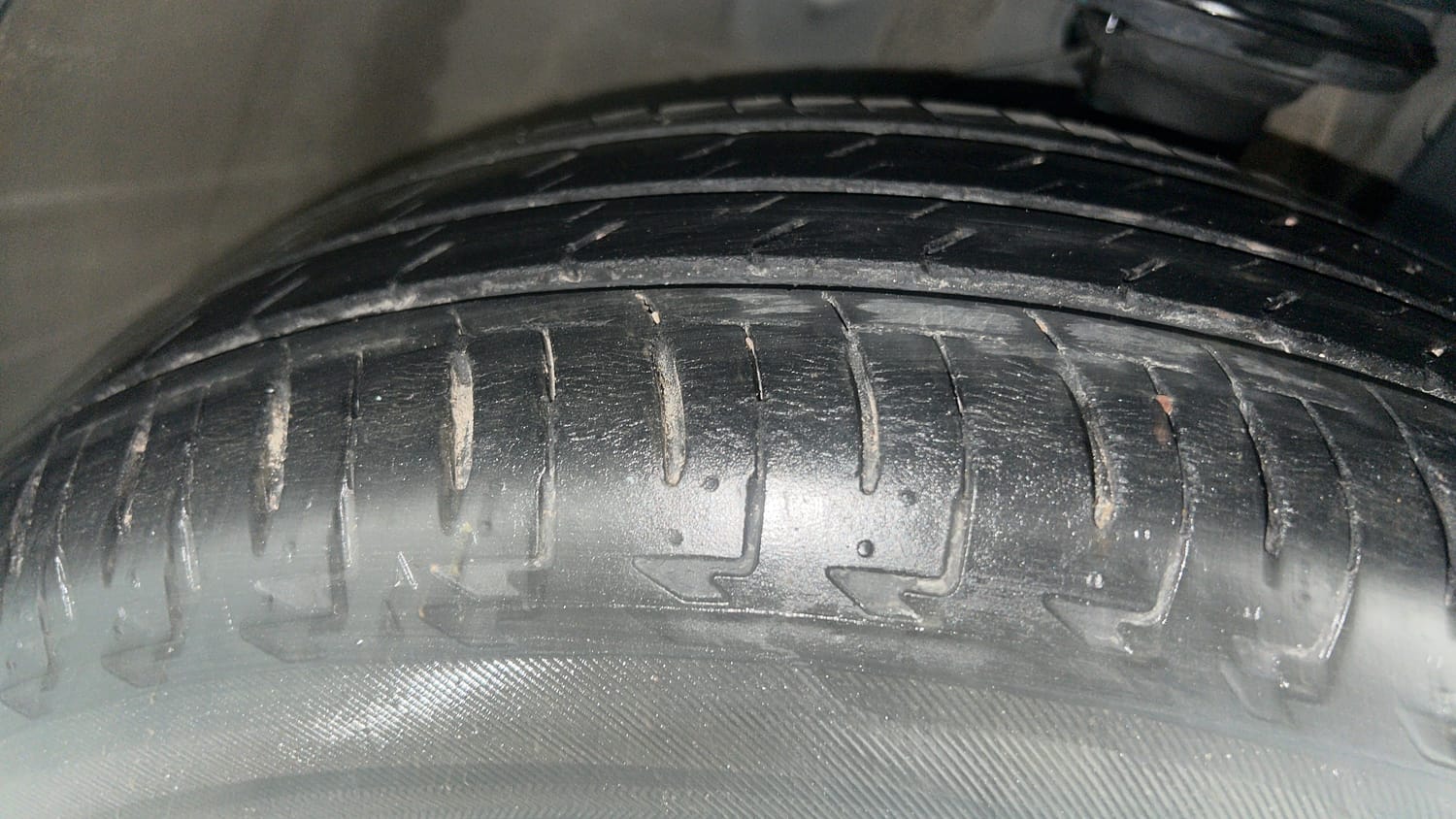 Used 2022 Maruti Suzuki Ignis Zeta 1.2 MT Petrol Manual tyres RIGHT FRONT TYRE TREAD VIEW