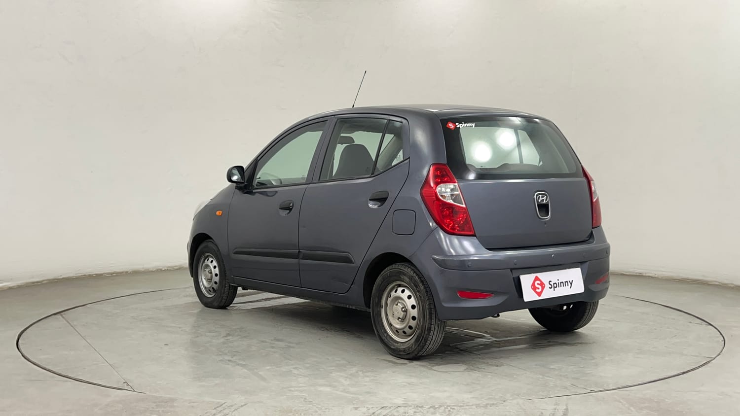 Used 2013 Hyundai i10 Magna 1.1 iRDE2 Petrol Manual exterior LEFT REAR CORNER VIEW