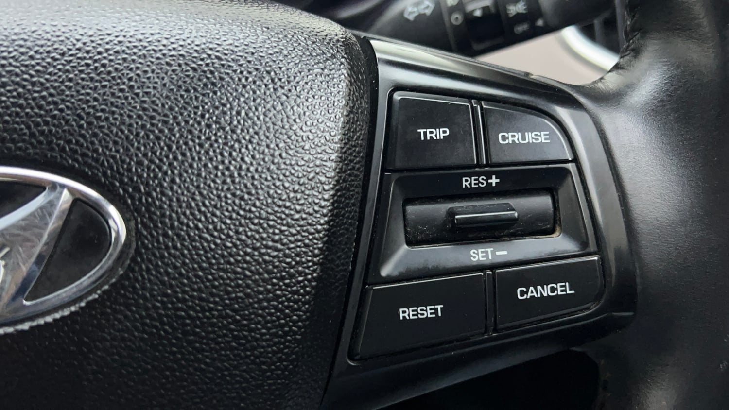 Used 2019 Hyundai Creta SX 1.6 AT CRDi Diesel Automatic top_features Cruise control