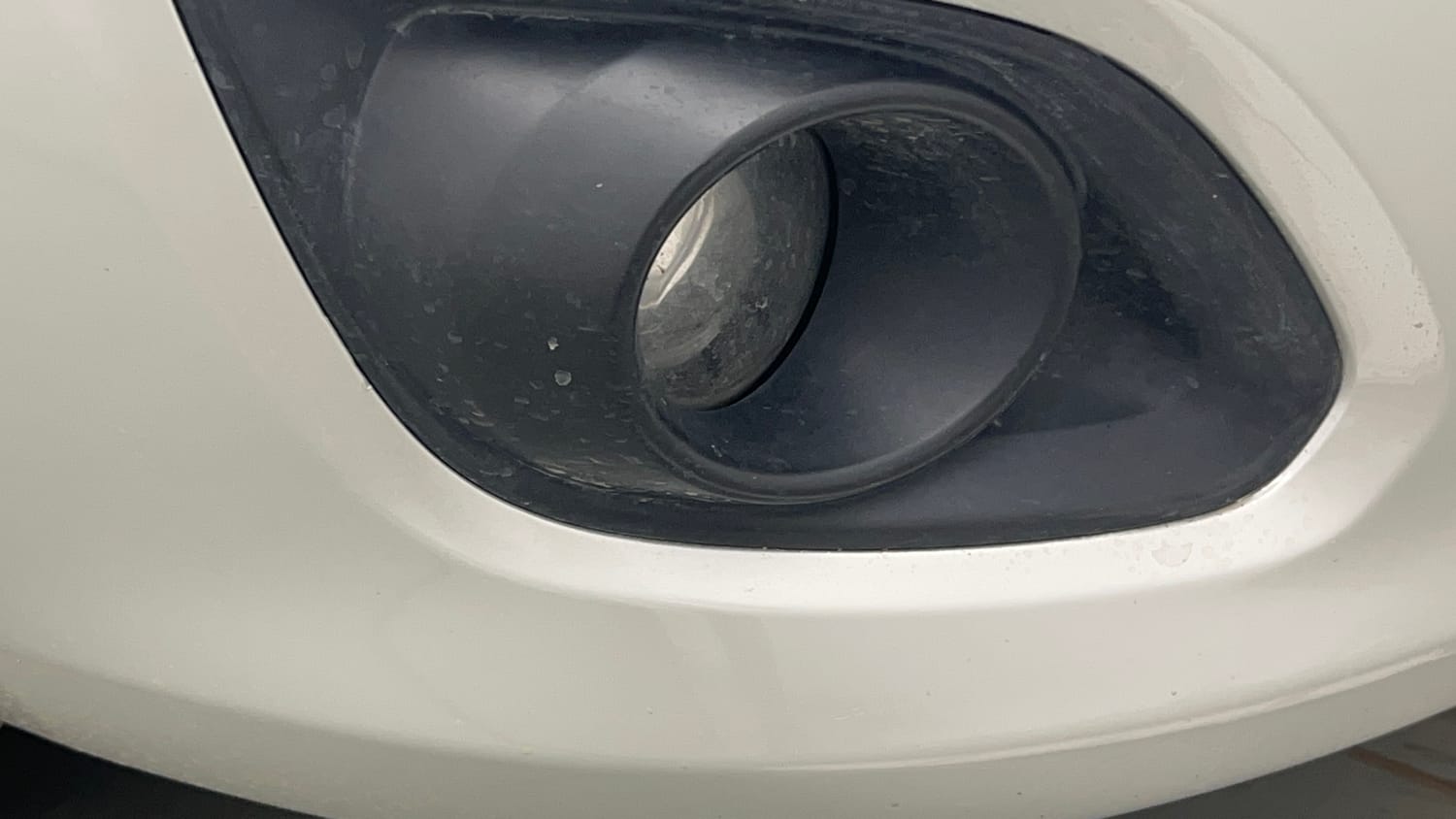 Used 2014 Maruti Suzuki Swift Dzire VXI Petrol Manual top_features Folding table in the rear