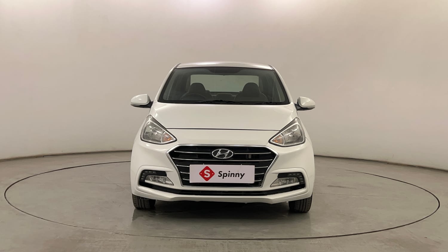 Used 2018 Hyundai Xcent SX 1.1 CRDi Diesel Manual exterior FRONT VIEW