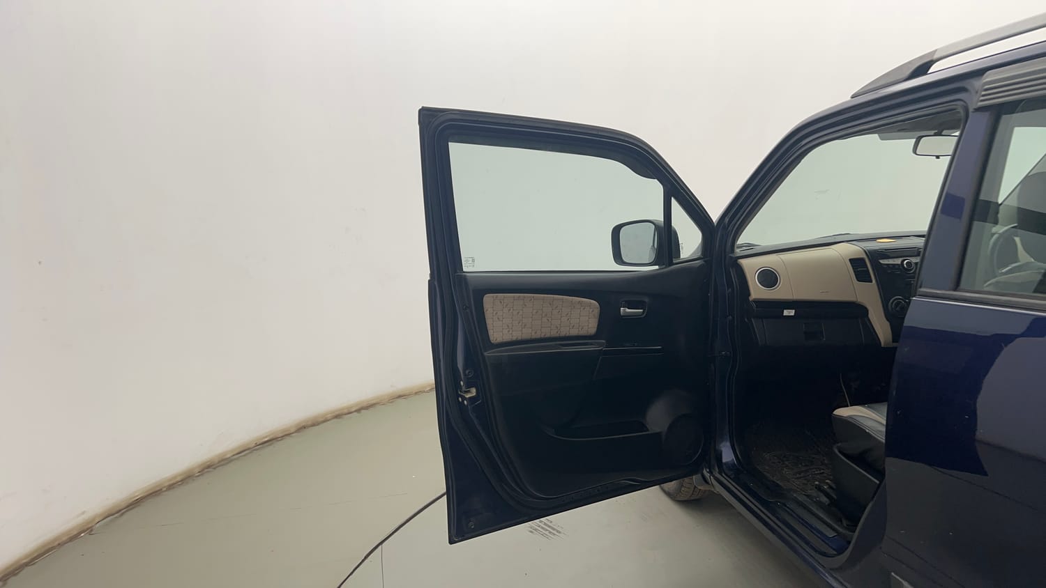 Used 2018 Maruti Suzuki Wagon R 1.0 VXI AMT Petrol Automatic interior LEFT FRONT DOOR OPEN VIEW