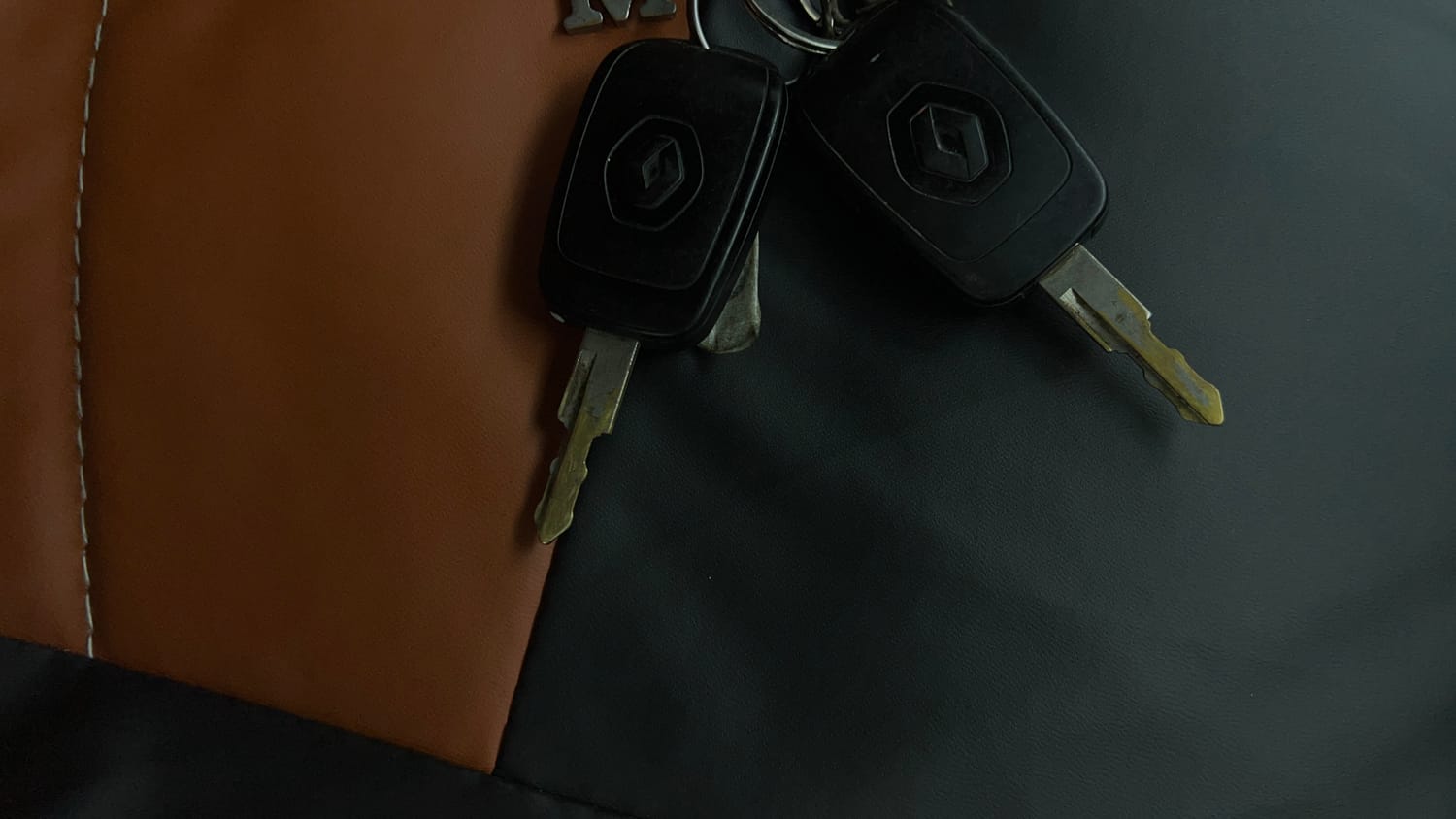 Used 2017 Renault Kwid 1.0 RXL AMT Petrol Automatic extra CAR KEY VIEW