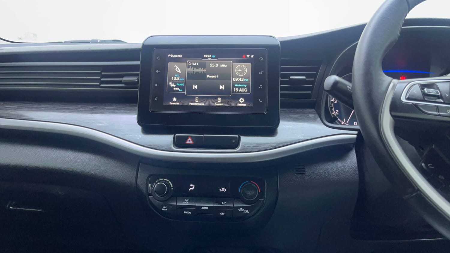 Used 2022 Maruti Suzuki XL6 Alpha MT Petrol Petrol Manual interior MUSIC SYSTEM & AC CONTROL VIEW