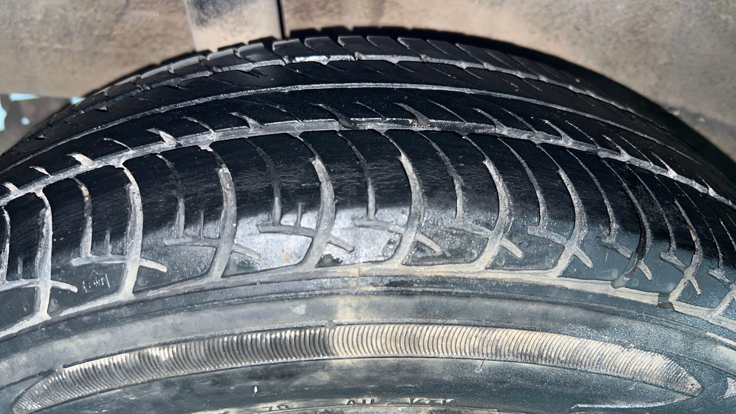 Used 2022 Maruti Suzuki Wagon R 1.0 VXi (O) 1.0 Petrol Manual tyres RIGHT REAR TYRE TREAD VIEW