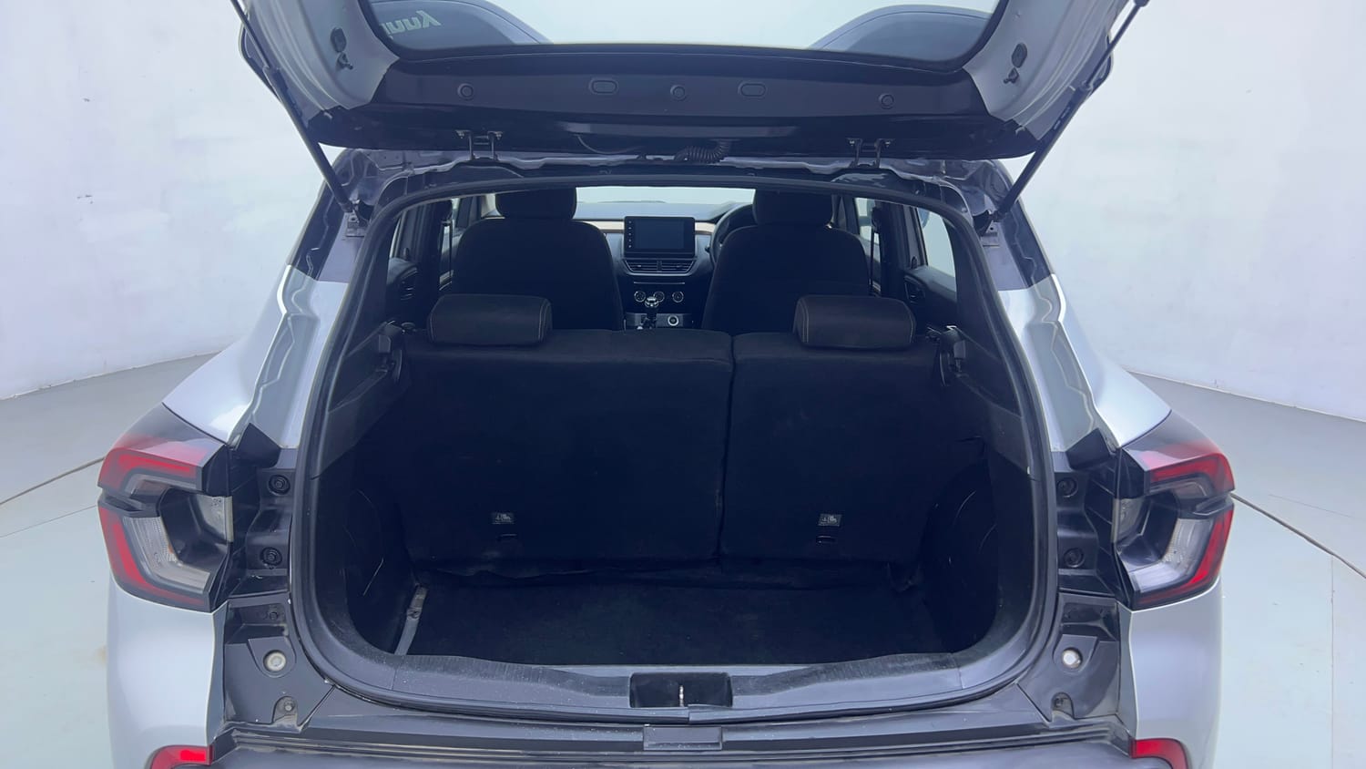 Used 2021 Renault Kiger RXT 1.0 Turbo MT Petrol Manual interior DICKY INSIDE VIEW