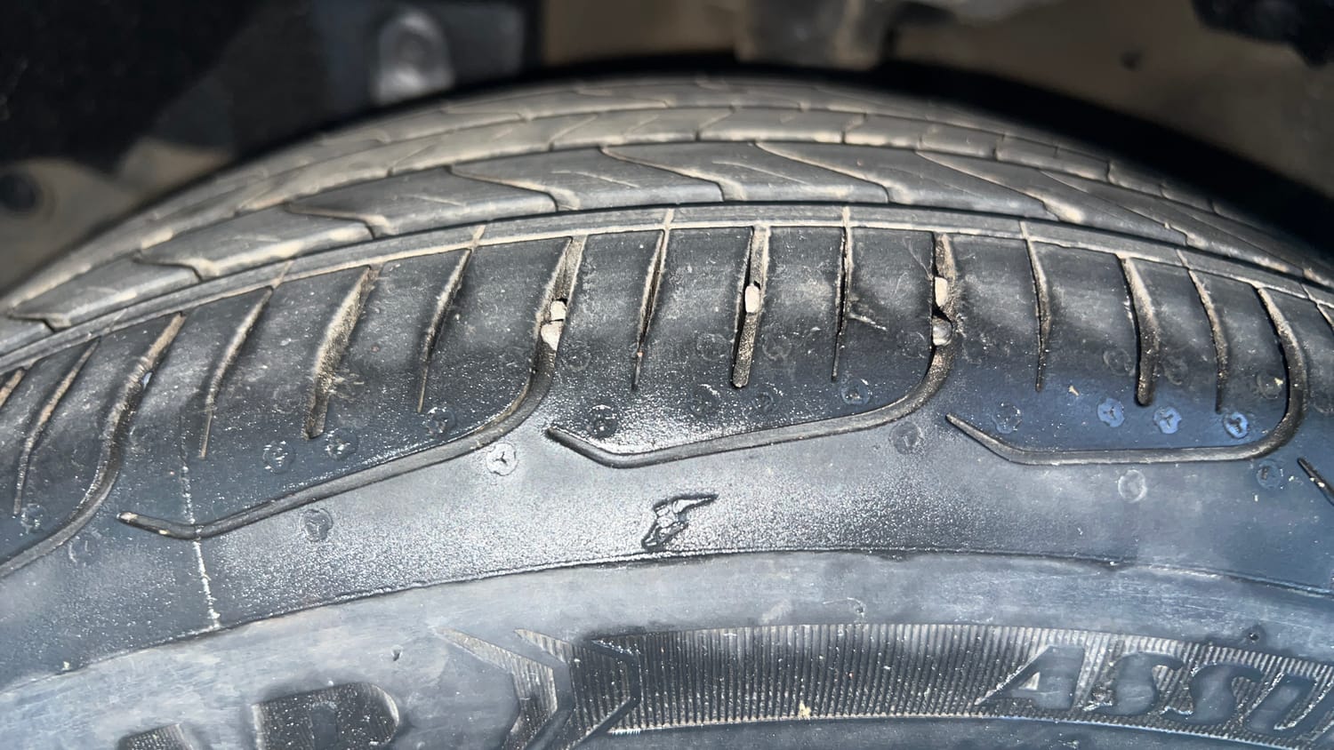 Used 2017 Honda City ZX CVT Petrol Petrol Automatic tyres LEFT FRONT TYRE TREAD VIEW