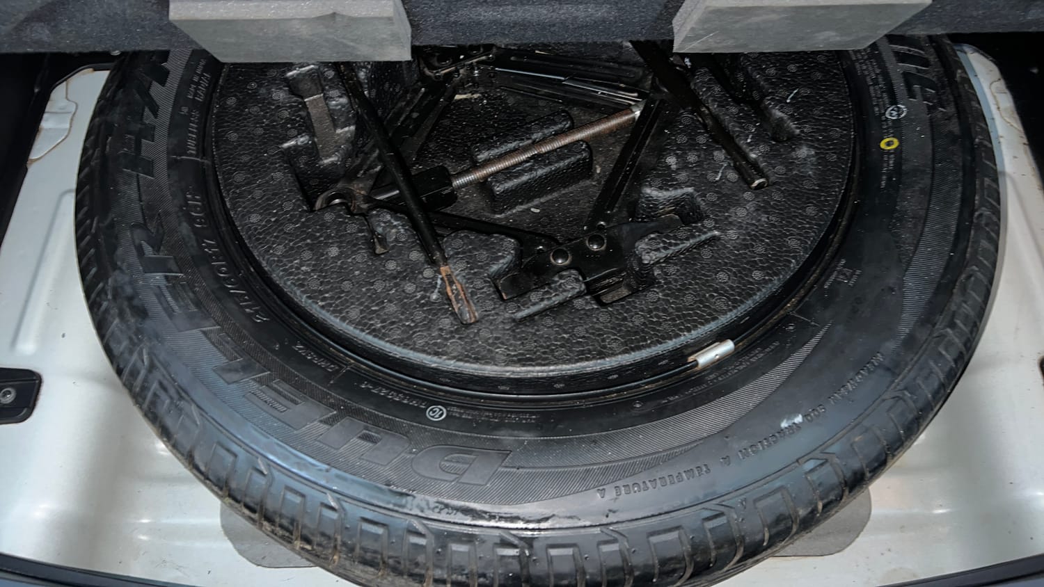Used 2019 Hyundai Creta SX 1.6 AT CRDi Diesel Automatic tyres SPARE TYRE VIEW