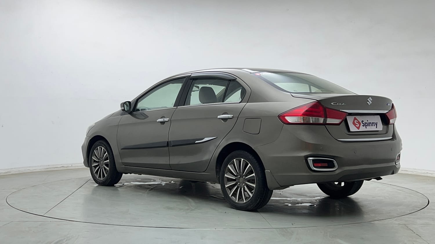 Used 2020 Maruti Suzuki Ciaz Alpha 1.5 AT Petrol Automatic exterior LEFT REAR CORNER VIEW