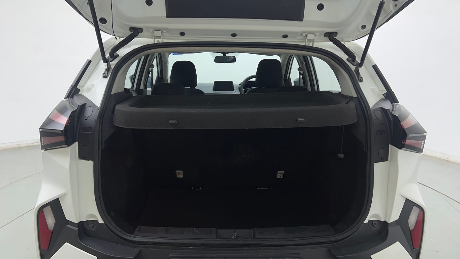 Used 2023 Tata Nexon Creative 1.2 Revotron Petrol 6MT Petrol Manual interior DICKY INSIDE VIEW