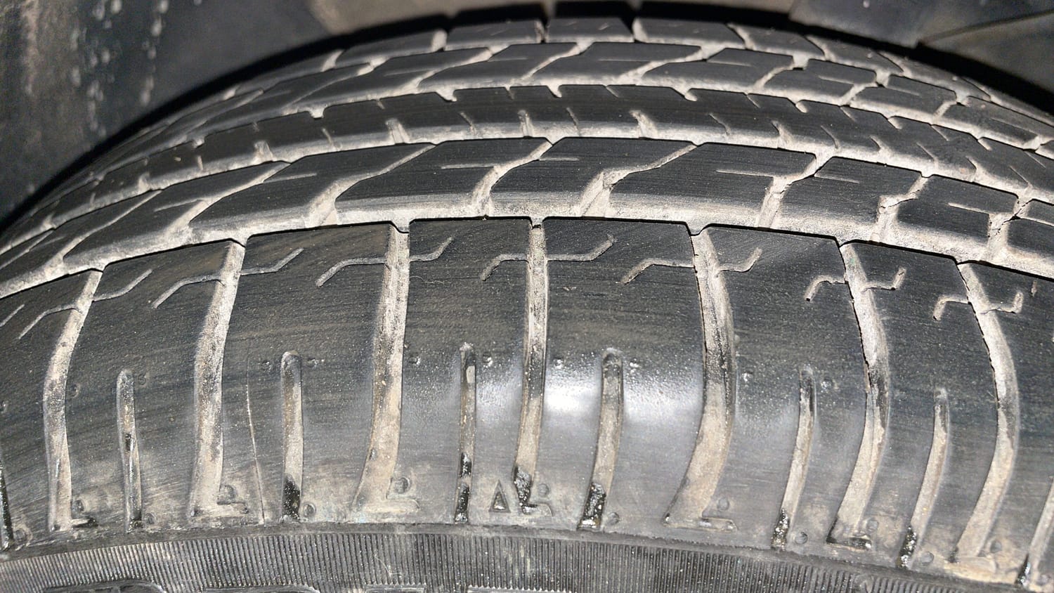 Used 2020 Hyundai Creta SX 1.6 Petrol Petrol Manual tyres LEFT FRONT TYRE TREAD VIEW