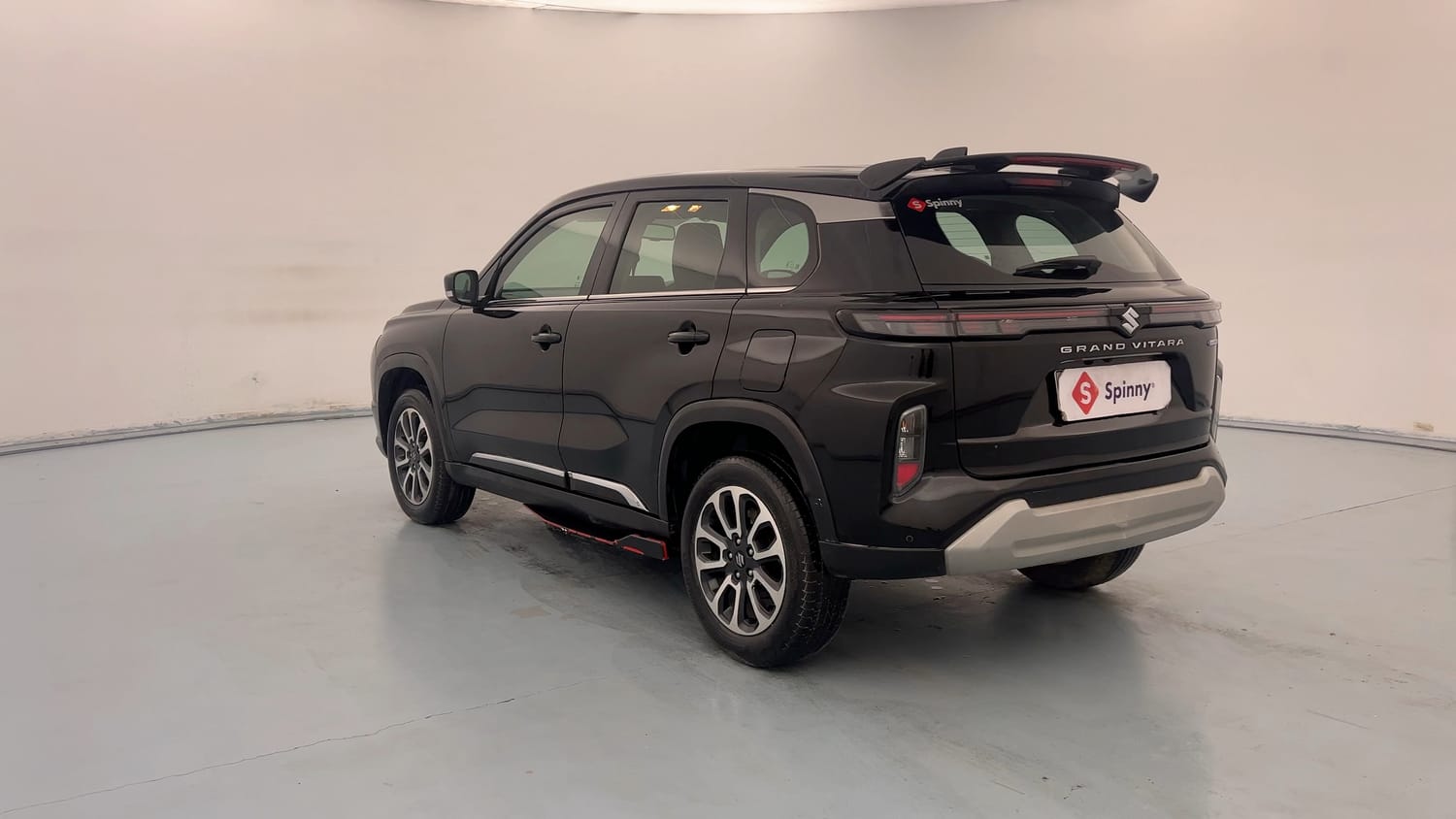 Used 2023 Maruti Suzuki Grand Vitara Zeta Smart Hybrid Petrol Manual exterior LEFT REAR CORNER VIEW