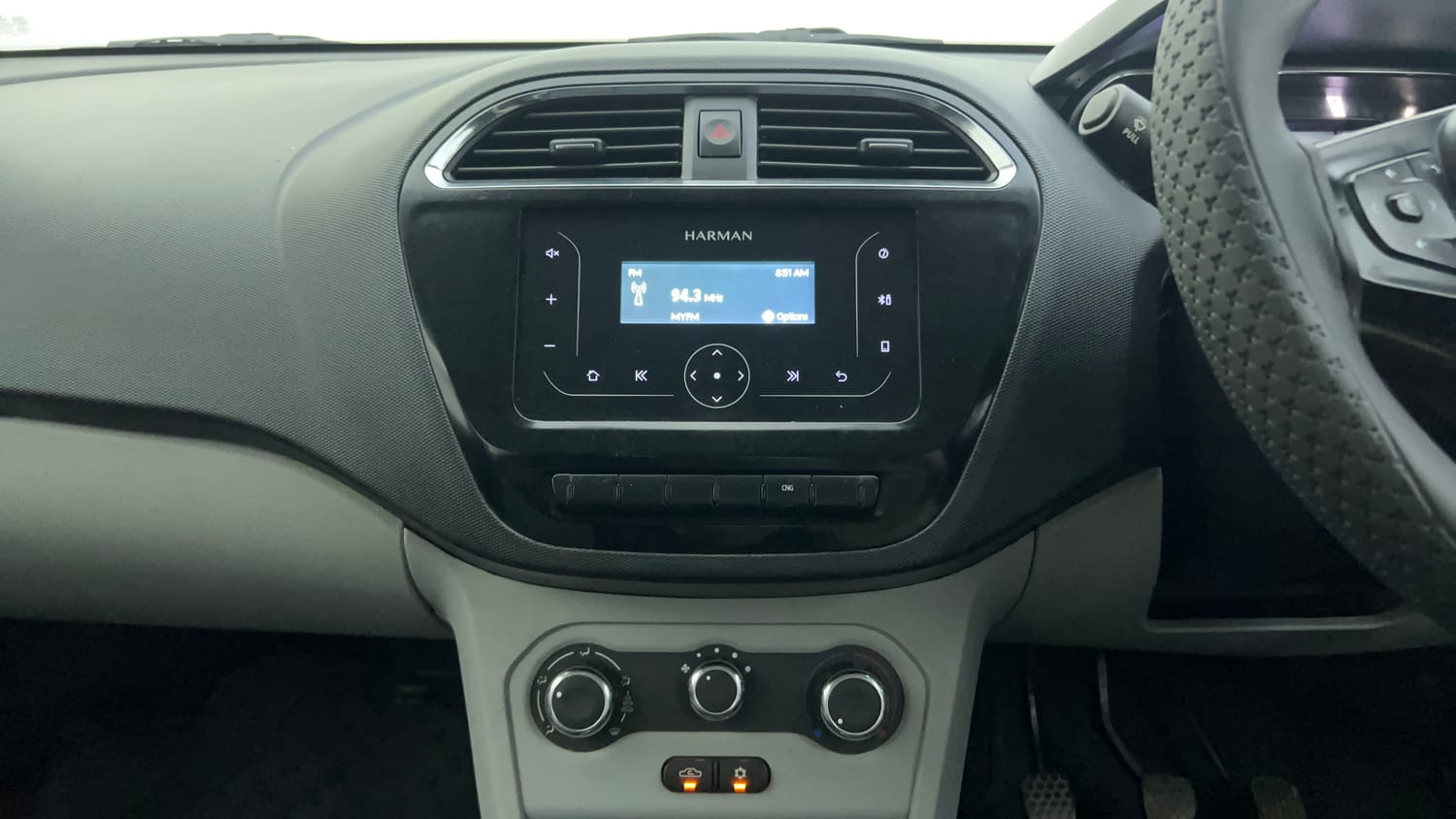 Used 2022 Tata Tiago XT CNG Cng Manual interior MUSIC SYSTEM & AC CONTROL VIEW
