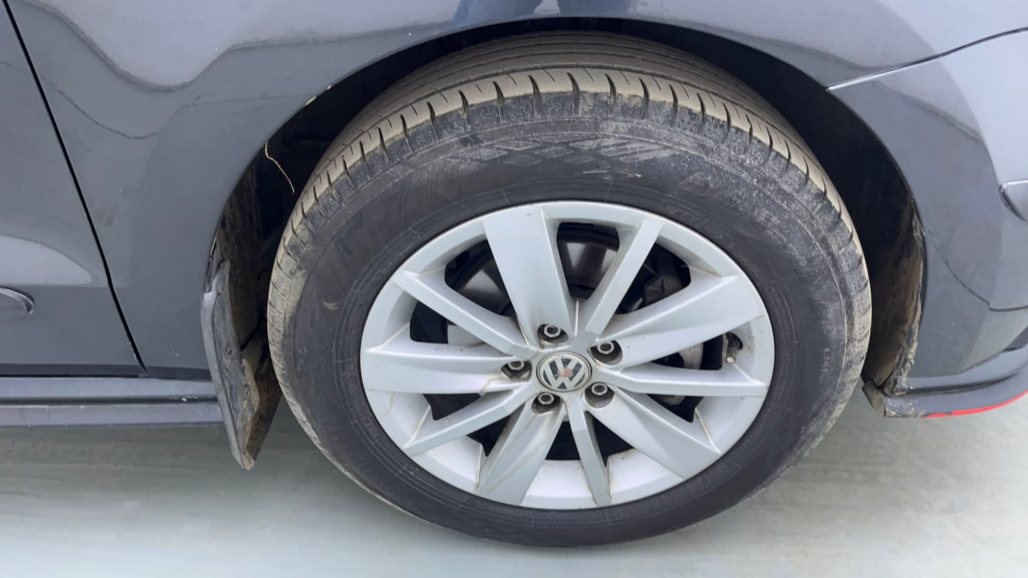Used 2021 Volkswagen Polo Trendline 1.0L MPI Petrol Manual tyres RIGHT FRONT TYRE RIM VIEW