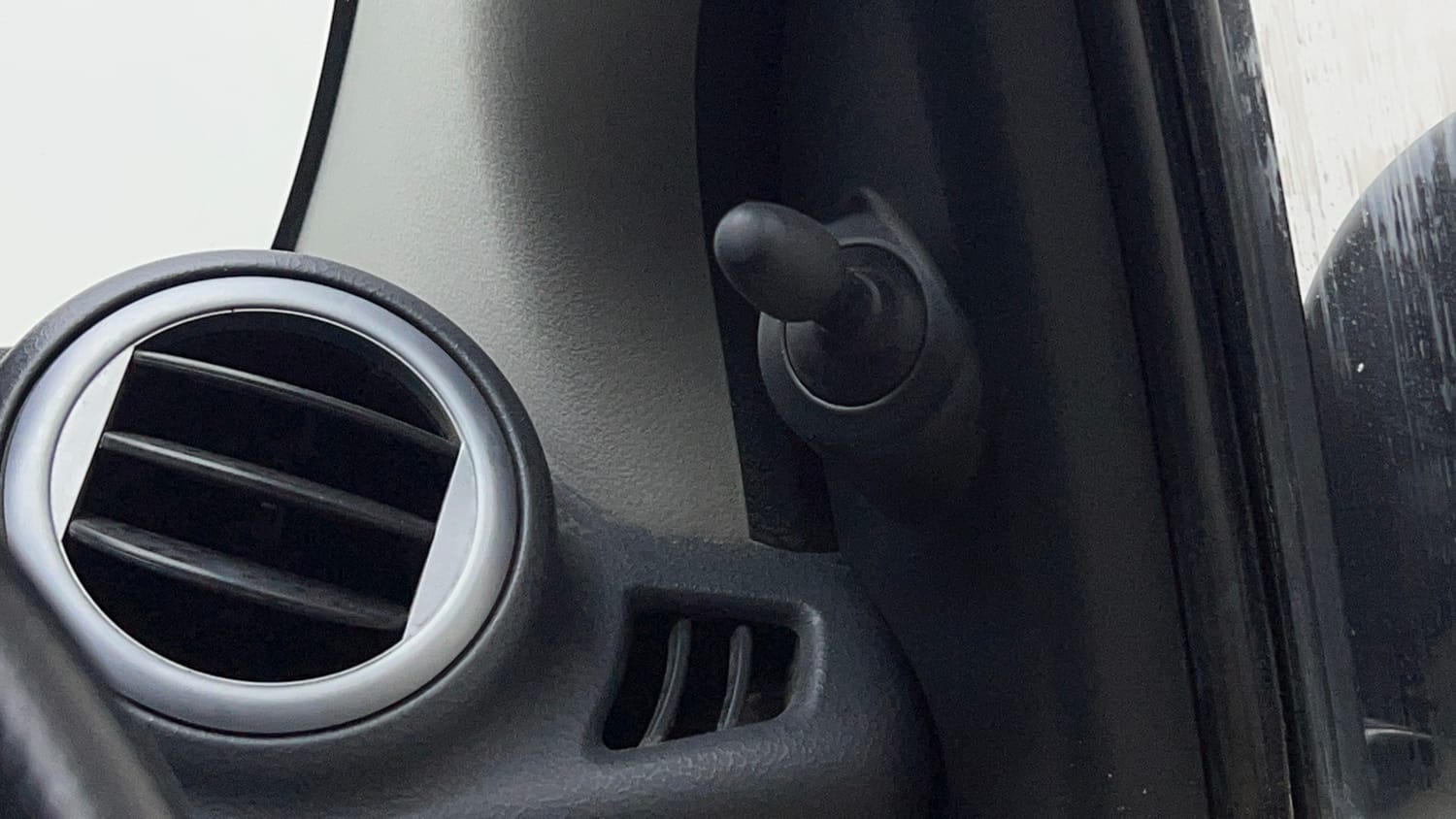 Used 2013 Maruti Suzuki A-Star ZXI Petrol Manual top_features Adjustable ORVM