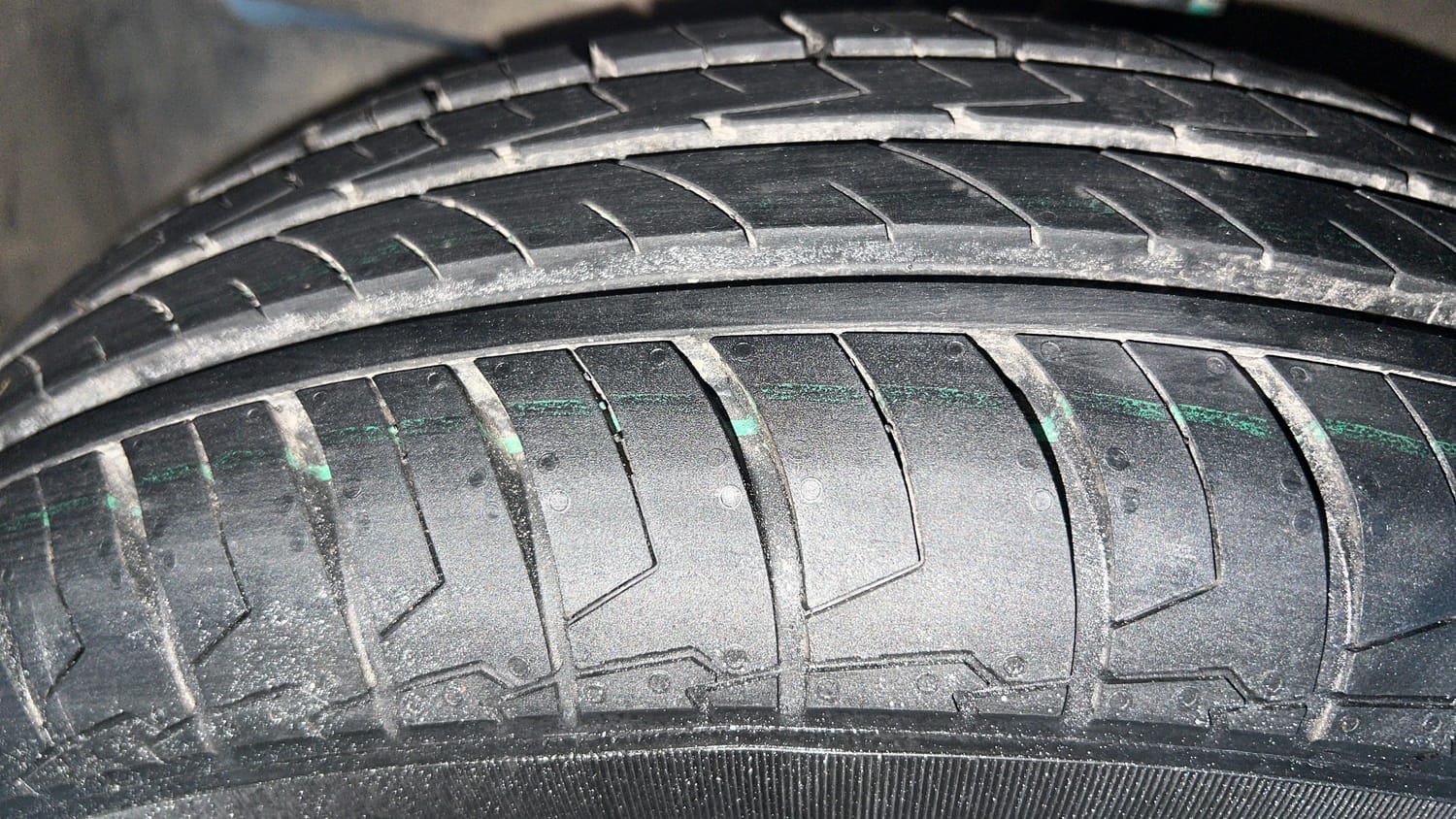 Used 2022 Maruti Suzuki Dzire LXi Petrol Manual tyres LEFT FRONT TYRE TREAD VIEW