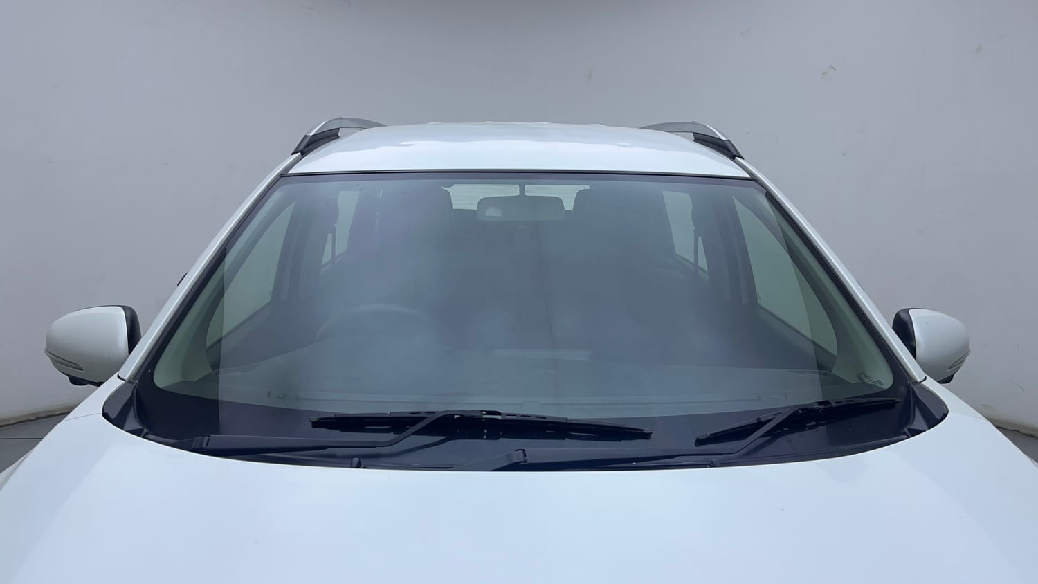 Used 2022 Maruti Suzuki XL6 Alpha MT Petrol Petrol Manual exterior FRONT WINDSHIELD VIEW