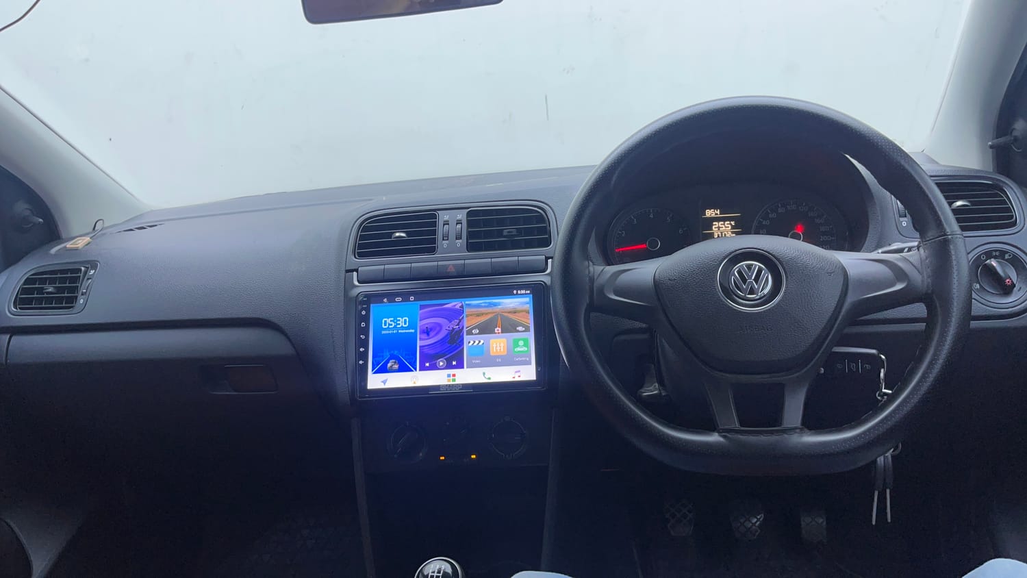Used 2021 Volkswagen Polo Trendline 1.0L MPI Petrol Manual interior DASHBOARD VIEW