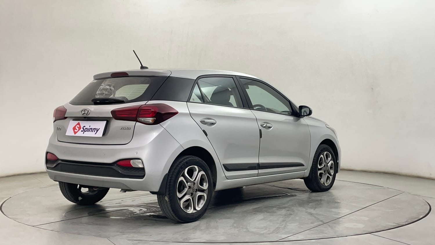 Used 2018 Hyundai Elite i20 Asta 1.4 CRDI Diesel Manual exterior RIGHT REAR CORNER VIEW