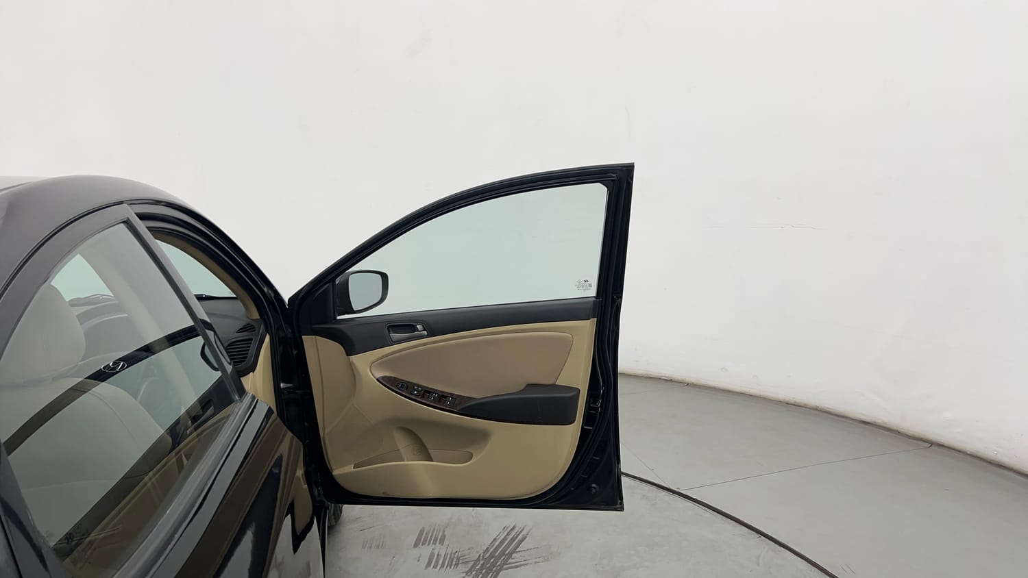 Used 2016 Hyundai Verna 1.6 VTVT S AT Petrol Automatic interior RIGHT FRONT DOOR OPEN VIEW