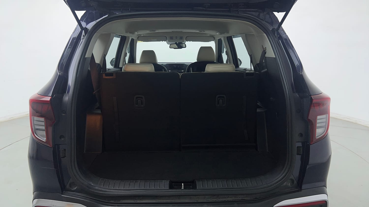 Used 2022 Kia Carens Luxury Plus 1.5 Diesel AT 7 STR Diesel Automatic interior DICKY INSIDE VIEW