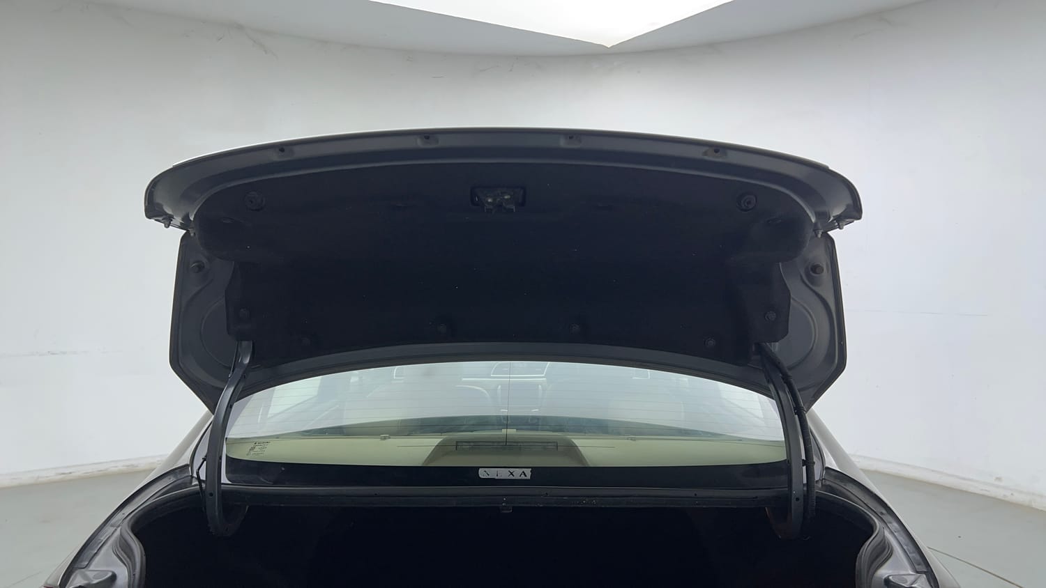 Used 2020 Maruti Suzuki Ciaz Alpha 1.5 AT Petrol Automatic interior DICKY DOOR OPEN VIEW