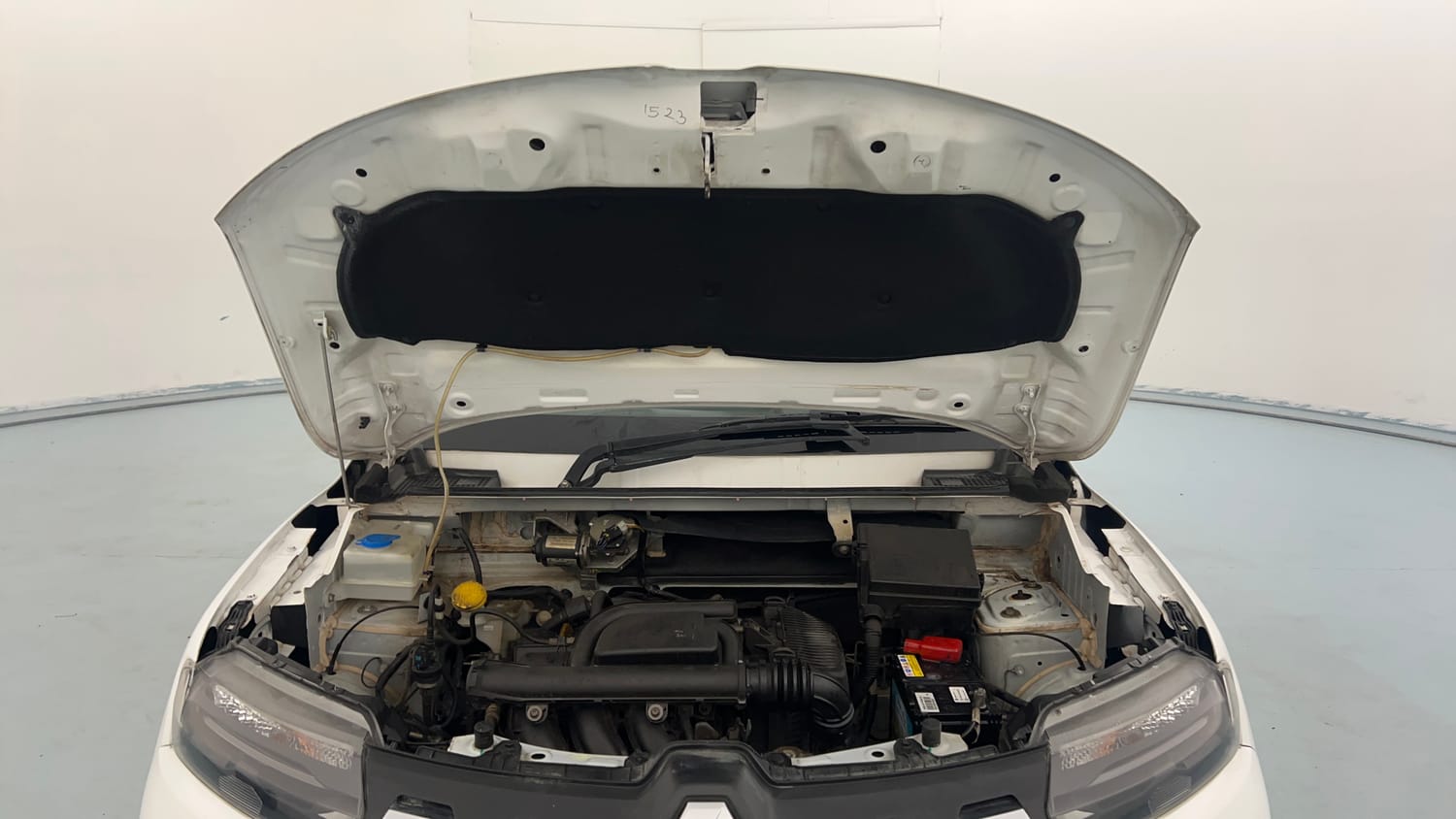 Used 2021 Renault Kwid RXT 1.0 Opt Petrol Manual engine ENGINE & BONNET OPEN FRONT VIEW