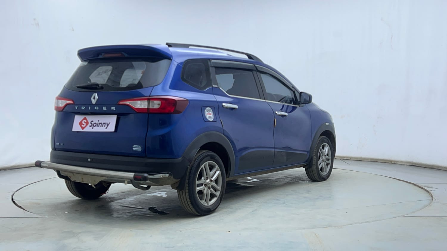 Used 2020 Renault Triber RXZ EASY-R AMT Petrol Automatic exterior RIGHT REAR CORNER VIEW